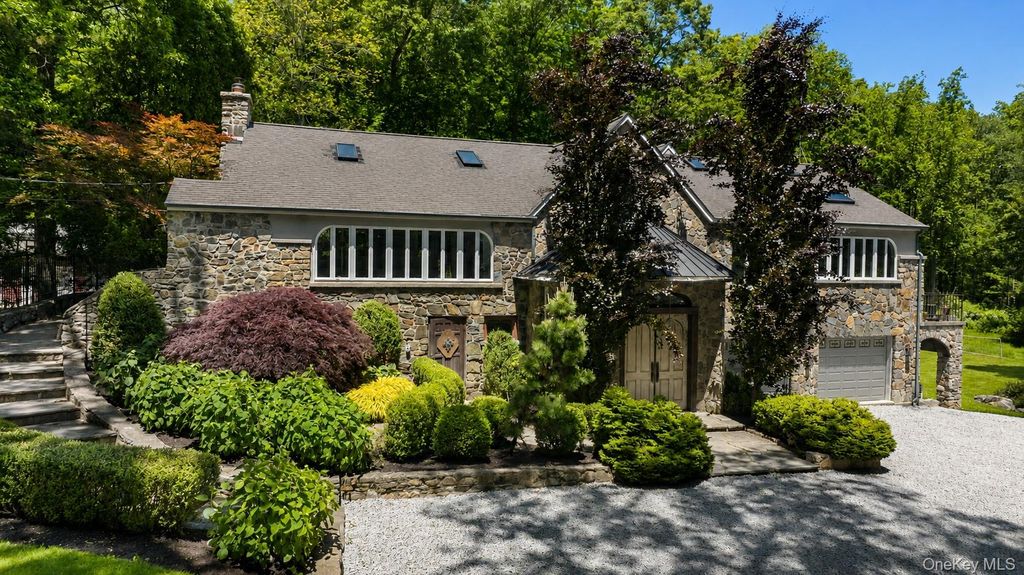 481 Mount Airy Road E, Croton-on-hudson, NY 10520