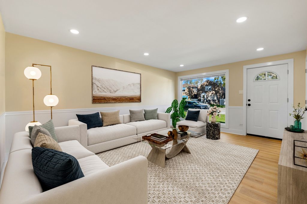 9426 S Peoria Street, Chicago, IL 60620 — photo 2