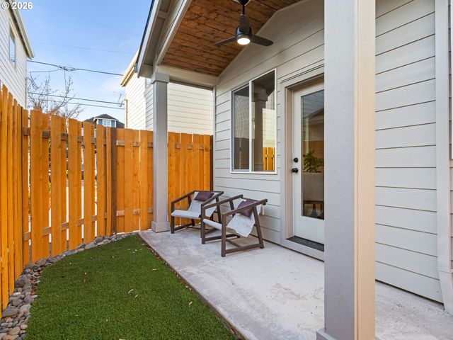 7466 N Polk Ave, Portland, OR 97203