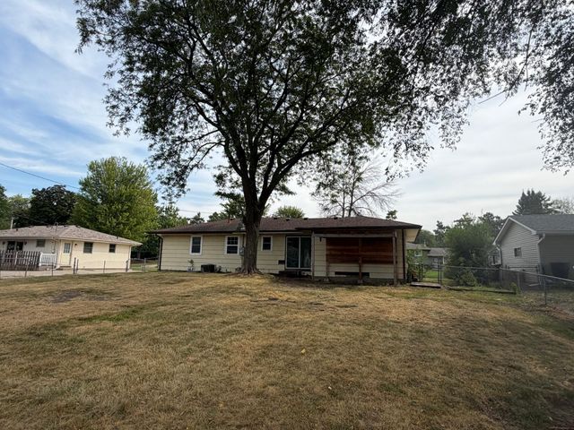 1701 Dixon Drive, Saint Paul Park, MN 55071