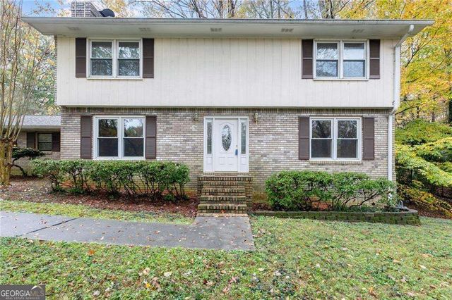 620 Oakstone Way, Roswell, GA 30075