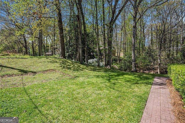 620 Oakstone Way, Roswell, GA 30075