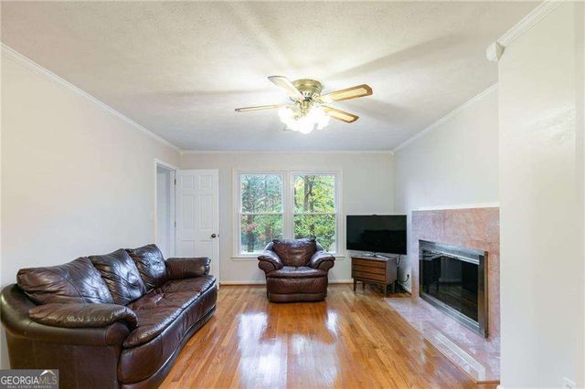 620 Oakstone Way, Roswell, GA 30075