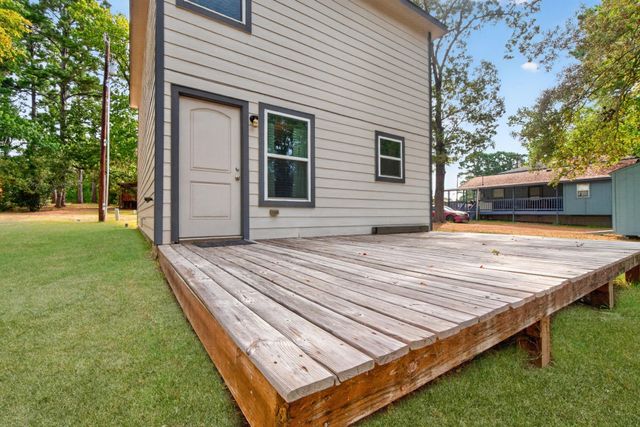 155 Cherry Tree, Livingston, TX 77351