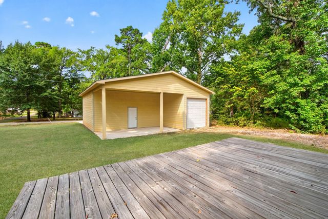 155 Cherry Tree, Livingston, TX 77351