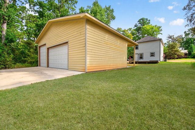 155 Cherry Tree, Livingston, TX 77351