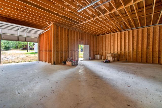 155 Cherry Tree, Livingston, TX 77351