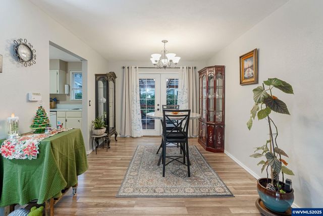 825 SW Walnut St, Albany, OR 97321