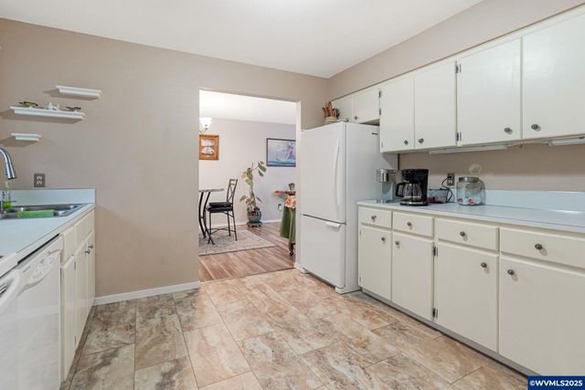 825 SW Walnut St, Albany, OR 97321