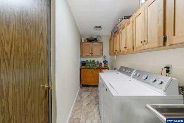 825 SW Walnut St, Albany, OR 97321