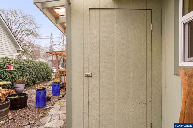 825 SW Walnut St, Albany, OR 97321