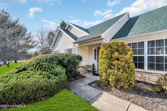 2674 Meadow Lake Drive, Toms River, NJ 08755