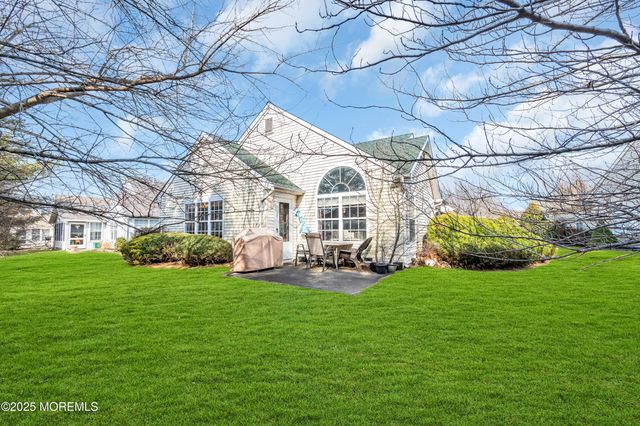 2674 Meadow Lake Drive, Toms River, NJ 08755