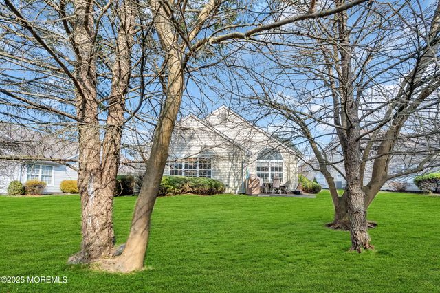 2674 Meadow Lake Drive, Toms River, NJ 08755