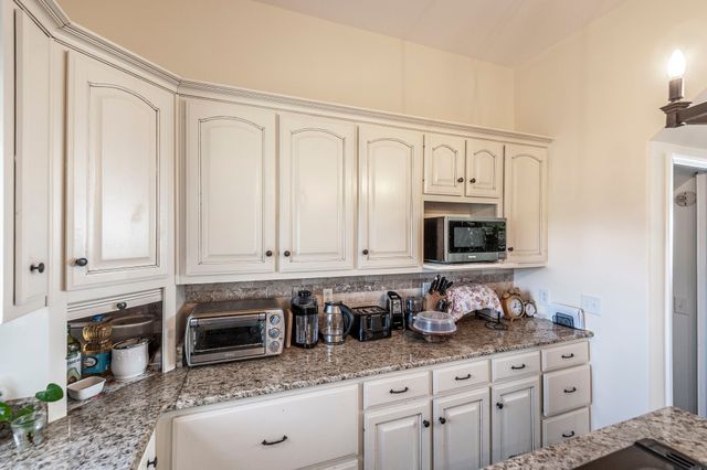 414B Rock Springs Rd, Castalian Springs, TN 37031