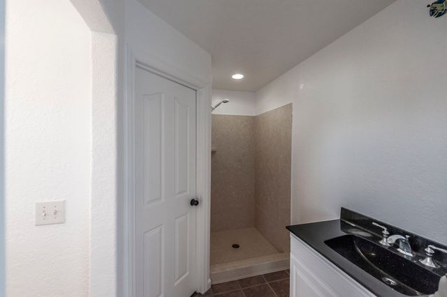 414B Rock Springs Rd, Castalian Springs, TN 37031