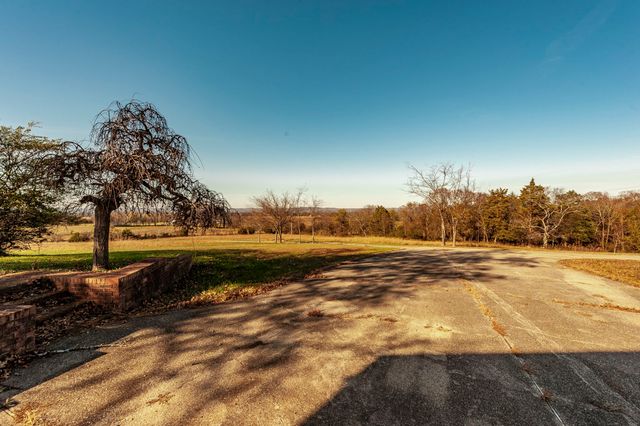 414B Rock Springs Rd, Castalian Springs, TN 37031