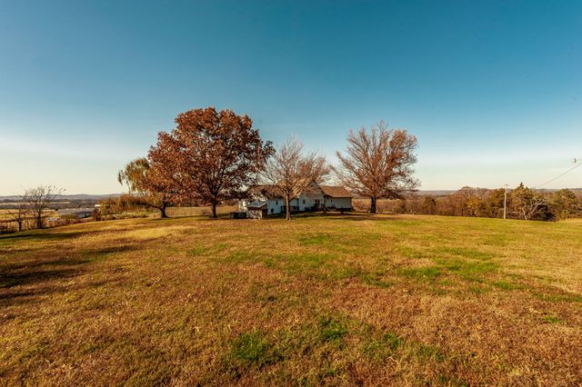 414B Rock Springs Rd, Castalian Springs, TN 37031