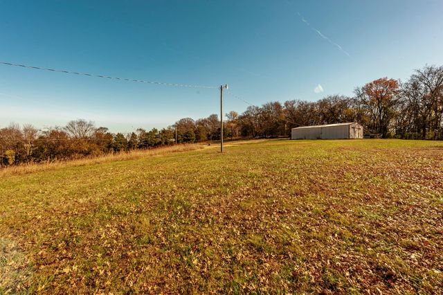 414B Rock Springs Rd, Castalian Springs, TN 37031