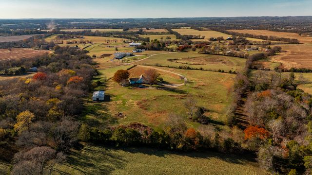 414B Rock Springs Rd, Castalian Springs, TN 37031