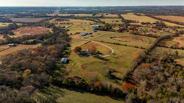 414B Rock Springs Rd, Castalian Springs, TN 37031