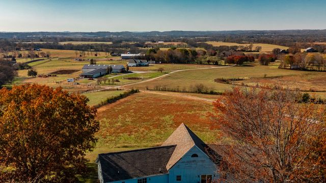 414B Rock Springs Rd, Castalian Springs, TN 37031