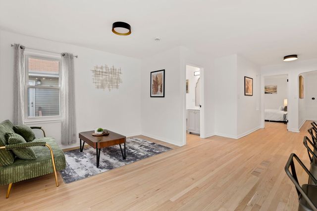 5828 N Melvina Avenue, Chicago, IL 60646