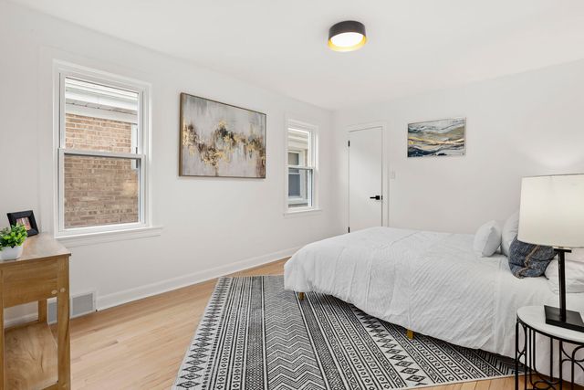 5828 N Melvina Avenue, Chicago, IL 60646