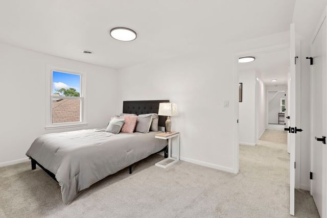 5828 N Melvina Avenue, Chicago, IL 60646