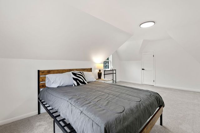 5828 N Melvina Avenue, Chicago, IL 60646