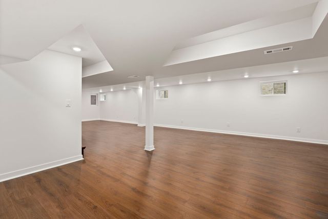 5828 N Melvina Avenue, Chicago, IL 60646