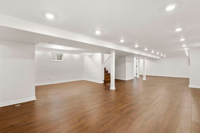 5828 N Melvina Avenue, Chicago, IL 60646