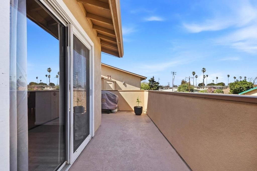 Image 20 of property listing at 1055 Padre Drive 2, Salinas, CA 93901