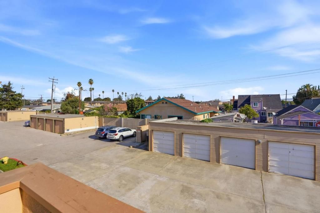 Image 24 of property listing at 1055 Padre Drive 2, Salinas, CA 93901