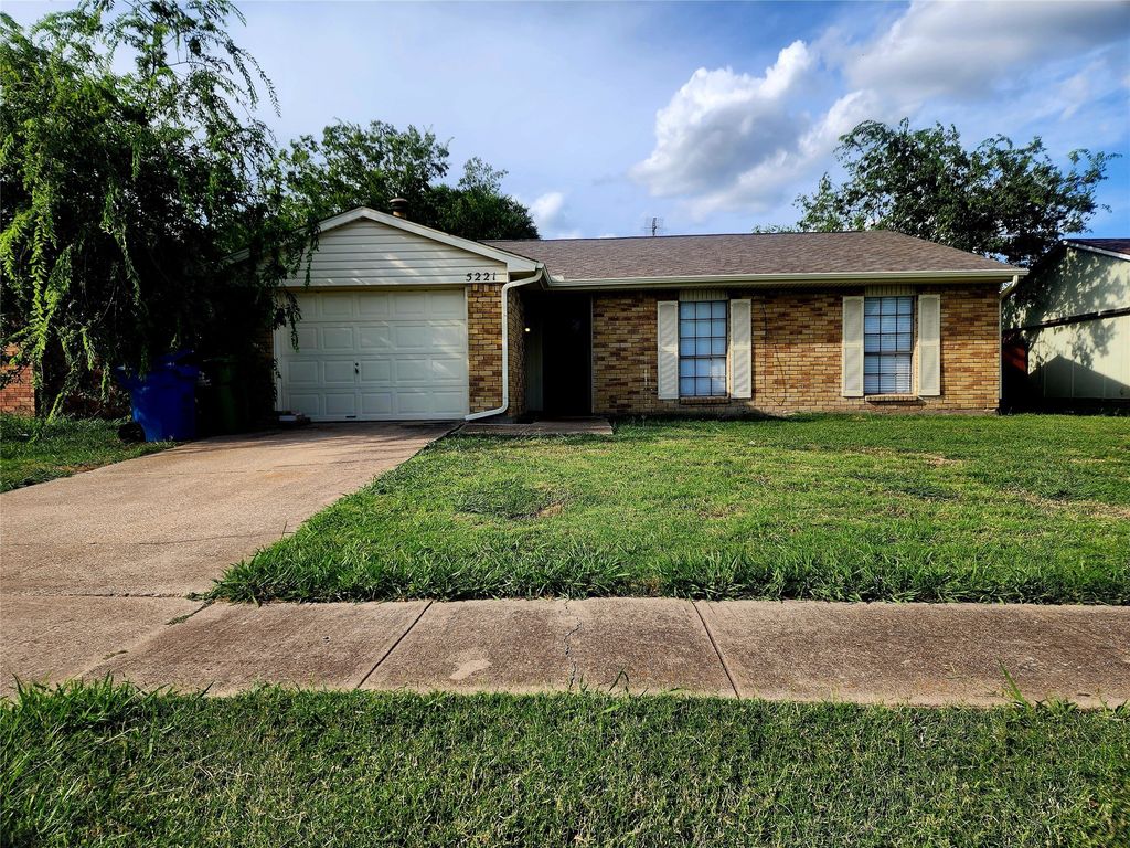 5221 Kisor Drive, The Colony, TX 75056