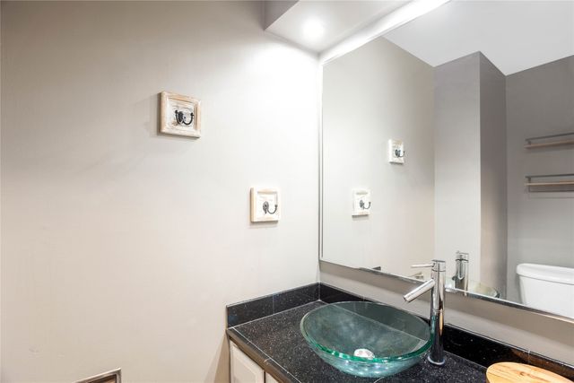 4460 90th Street, Urbandale, IA 50322