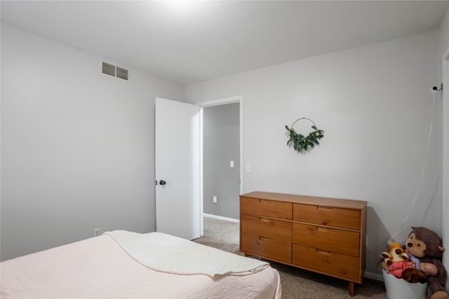 4460 90th Street, Urbandale, IA 50322