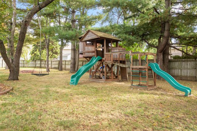 4460 90th Street, Urbandale, IA 50322