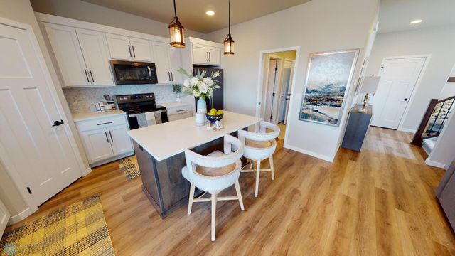 1258 Marlys Drive W, West Fargo, ND 58078