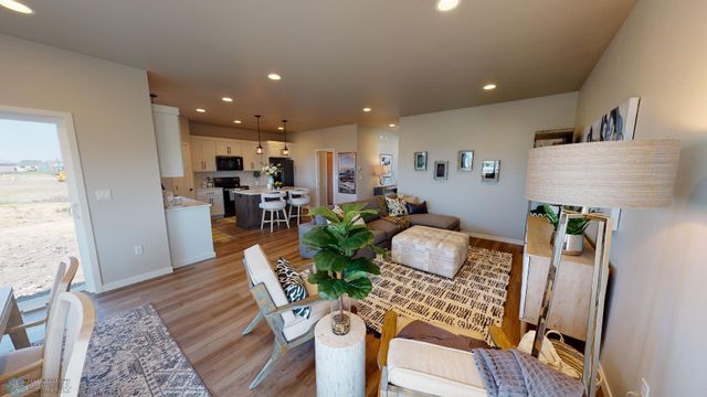 1258 Marlys Drive W, West Fargo, ND 58078