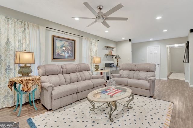 175 Grace Lane, Tyrone, GA 30290