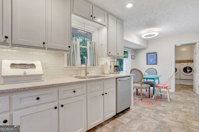 175 Grace Lane, Tyrone, GA 30290