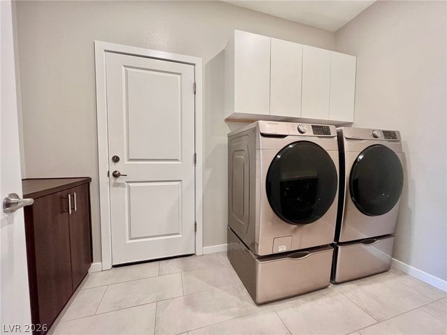 6925 Horizon Glen Court, North Las Vegas, NV 89084