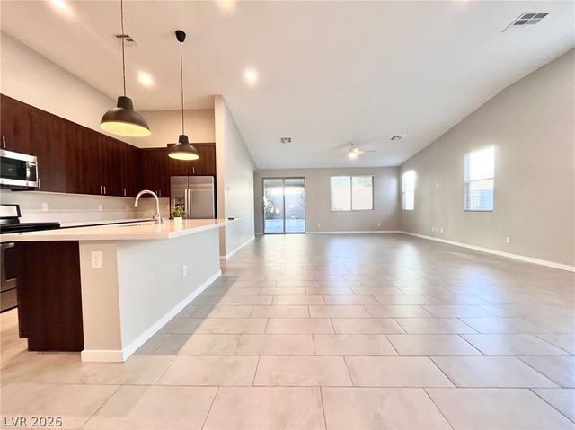 6925 Horizon Glen Court, North Las Vegas, NV 89084