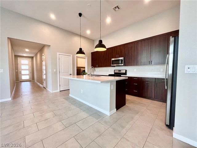 6925 Horizon Glen Court, North Las Vegas, NV 89084