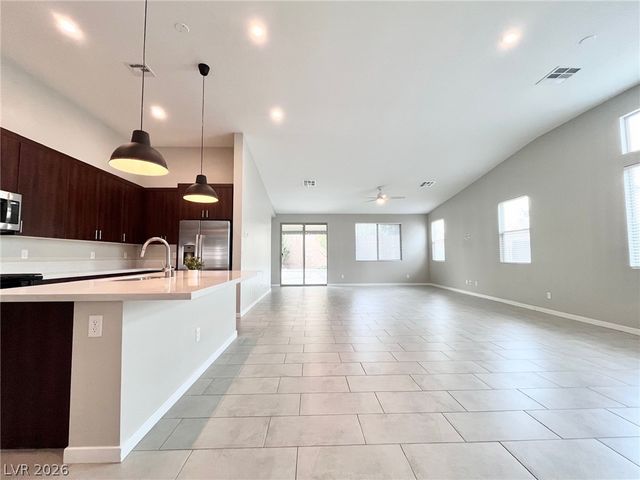 6925 Horizon Glen Court, North Las Vegas, NV 89084