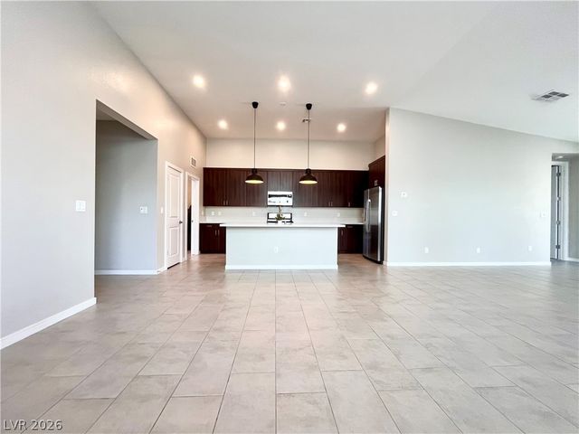 6925 Horizon Glen Court, North Las Vegas, NV 89084