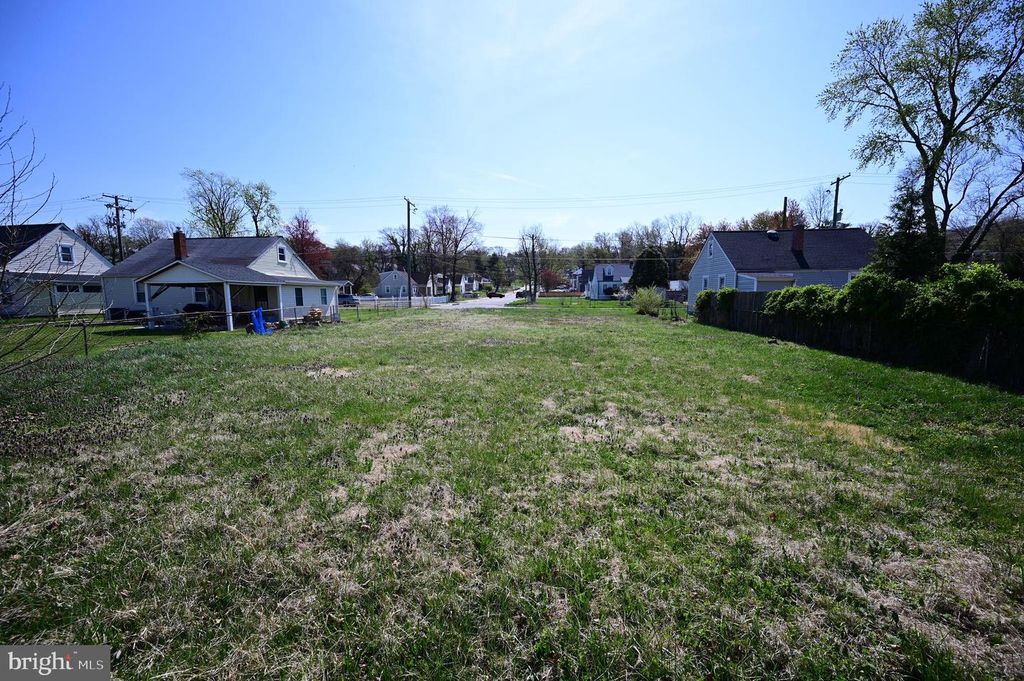 211 SENECA DR, Oxon Hill, MD 20745