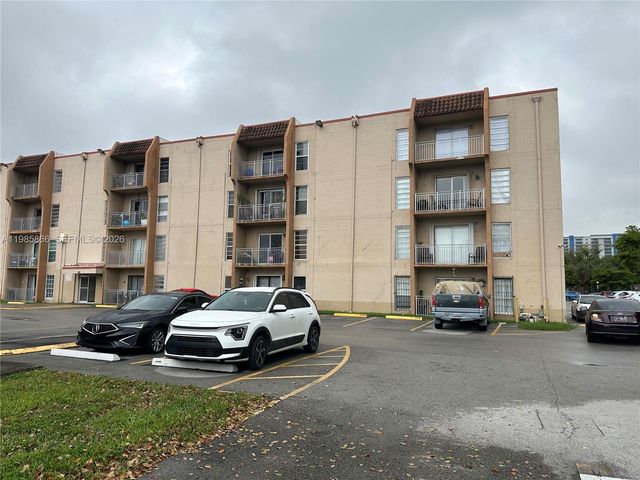 4713 NW 7th St 406-1, Miami, FL 33126