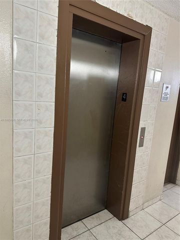 4713 NW 7th St 406-1, Miami, FL 33126